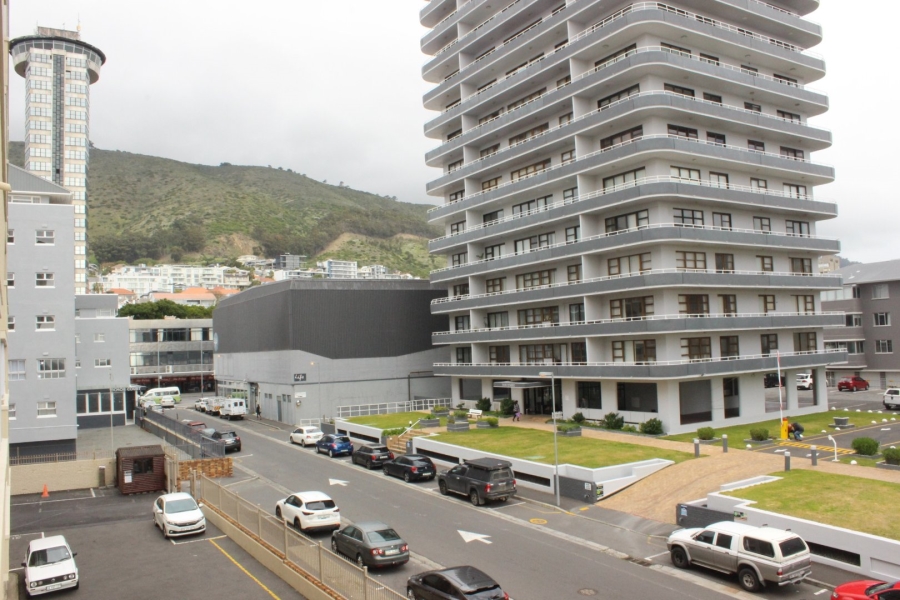 To Let 1 Bedroom Property for Rent in Three Anchor Bay Western Cape